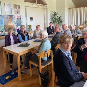 Mit dem Himmel zu Füßen beim Besuchsdiensttag im Evangelischen Gemeindehaus in Ober-Kinzig.
- Foto: Evangelisches Dekanat Odenwald